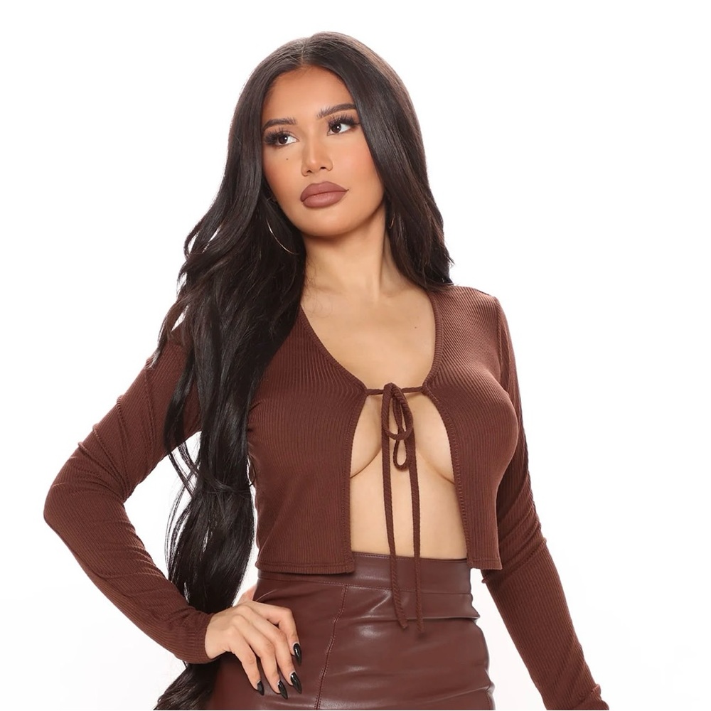 Fashion Nova keep them tied top